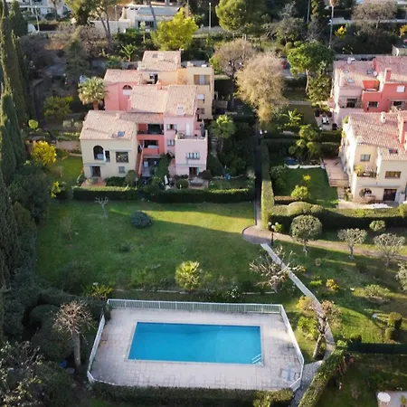 Pool Studio, Terrace, Garden Apartment *